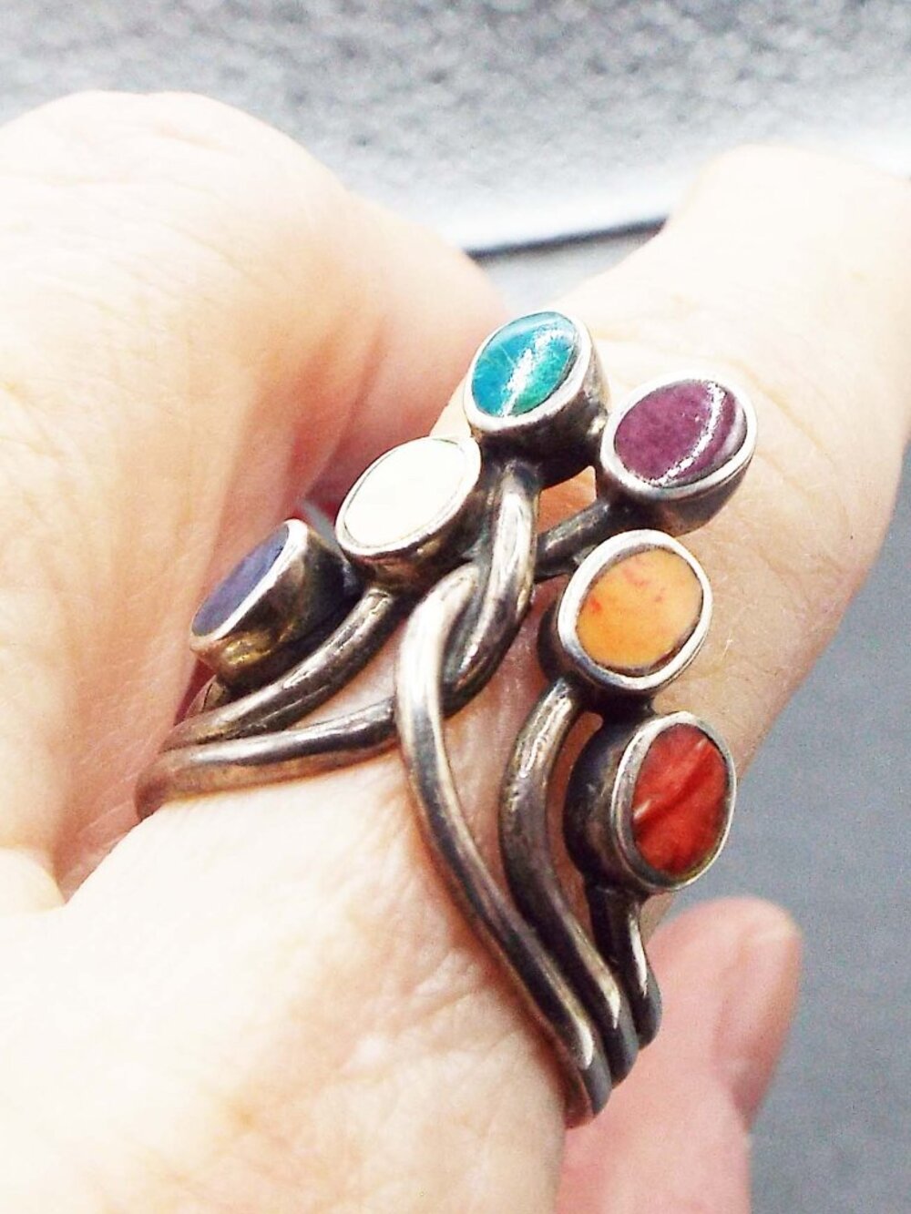 NAVAJO GILO & GRACE NAKAI 950 MULTIGEM BEZEL SET INTERTWINING SZ. 7 RING 15